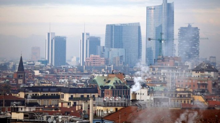 Italy smog: Milan bans cars for three days to fight pollution